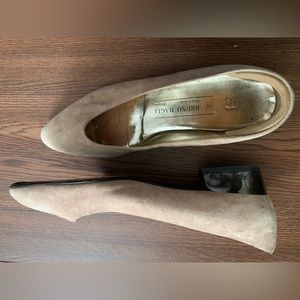 Bruno Magli Vintage tan leather flats. Size 10